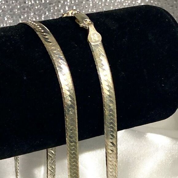 AGA# Striking 28” Sterling 925 Silver Herringbone Necklace - Picture 2 of 12